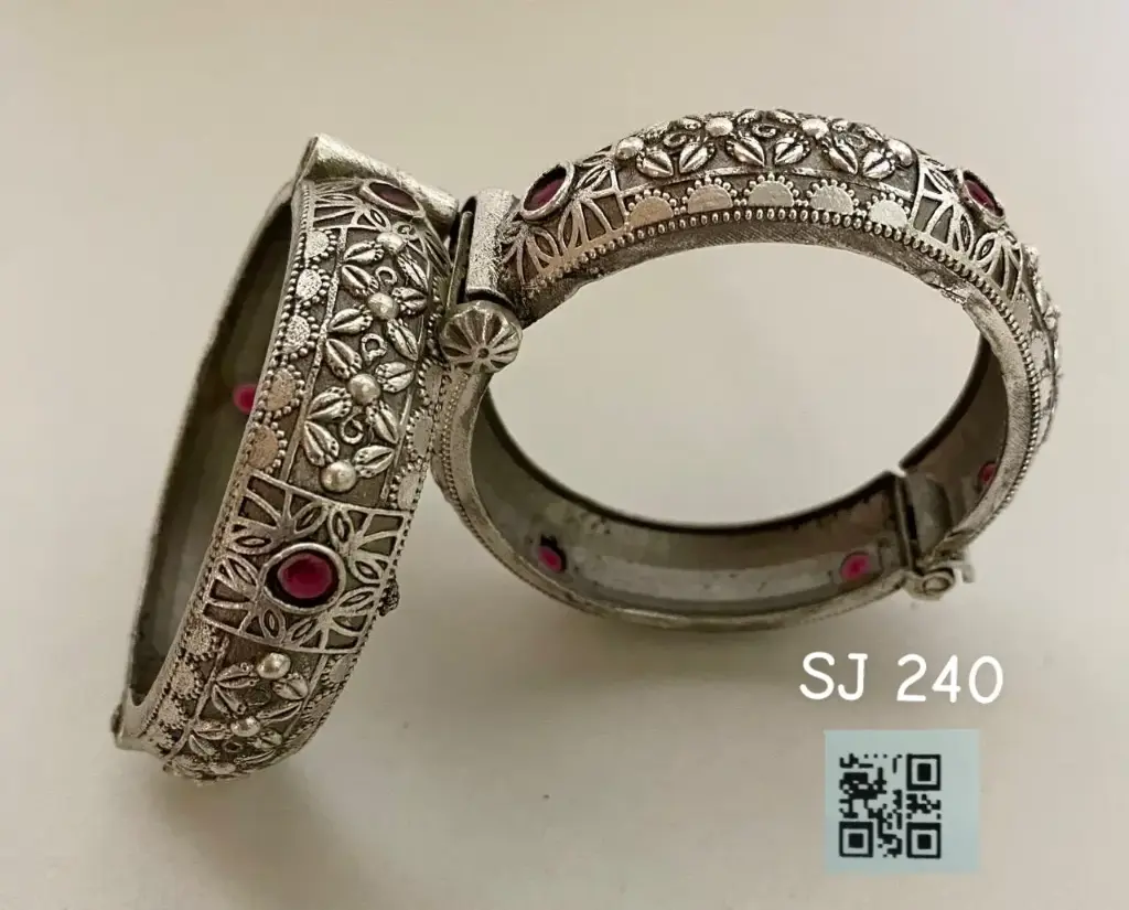 Rudrika Heritage Bangles